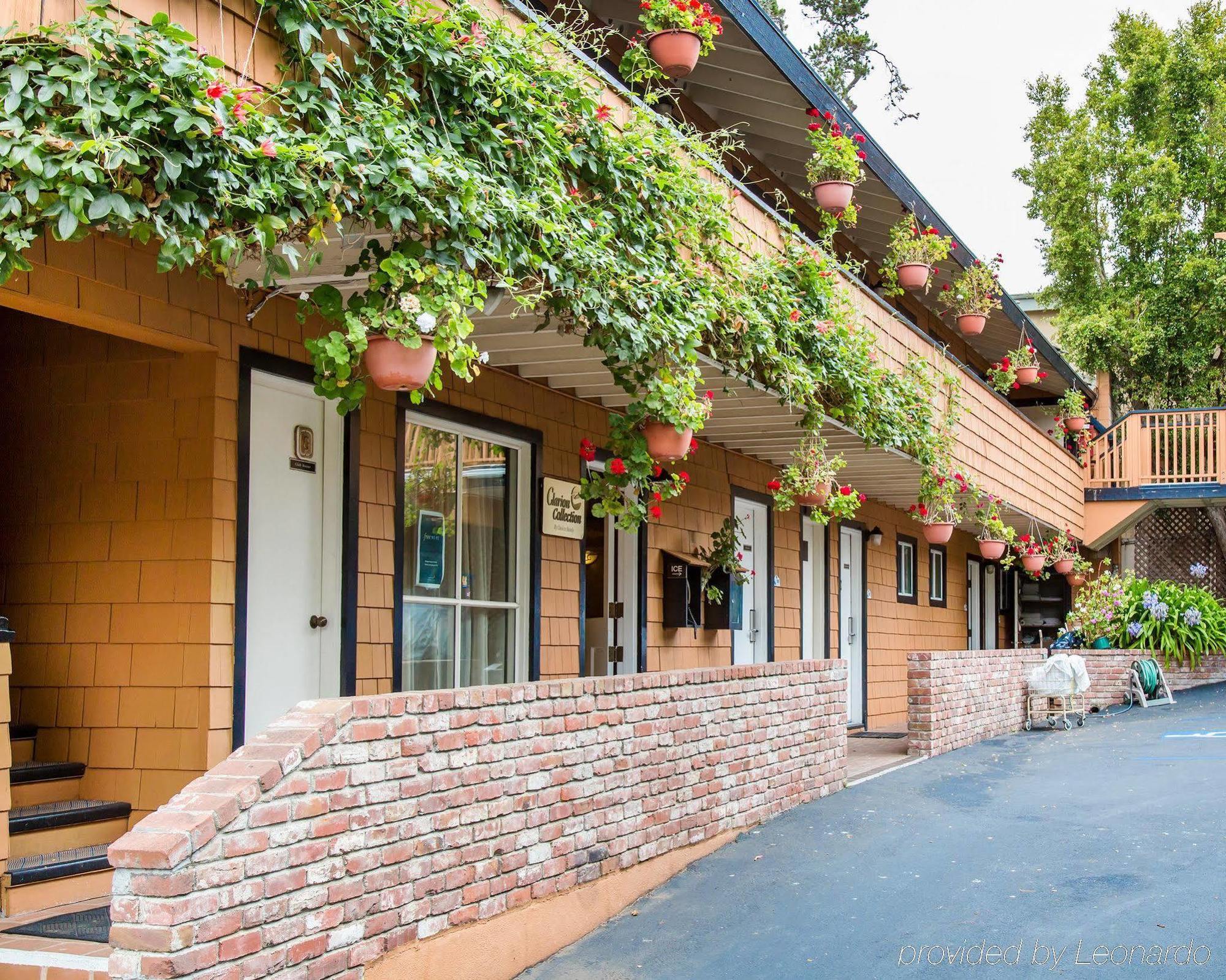 Clarion Collection Carmel Oaks Inn Exterior photo